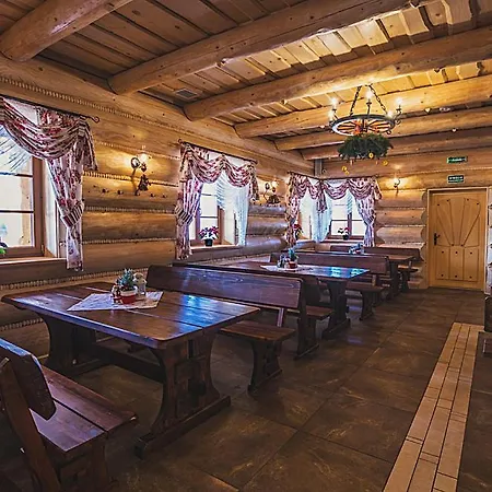 Alojamento de Turismo Selvagem Przy Karczmie Rakowiec